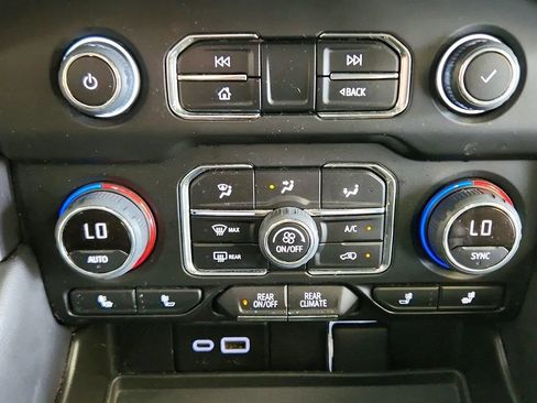 Used 2023 Chevrolet Tahoe LT AWD/4WD image 22