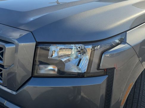 Used 2022 Nissan Frontier SV image 29