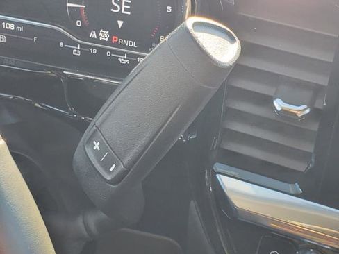 Used 2025 GMC Sierra 1500 SLT image 16