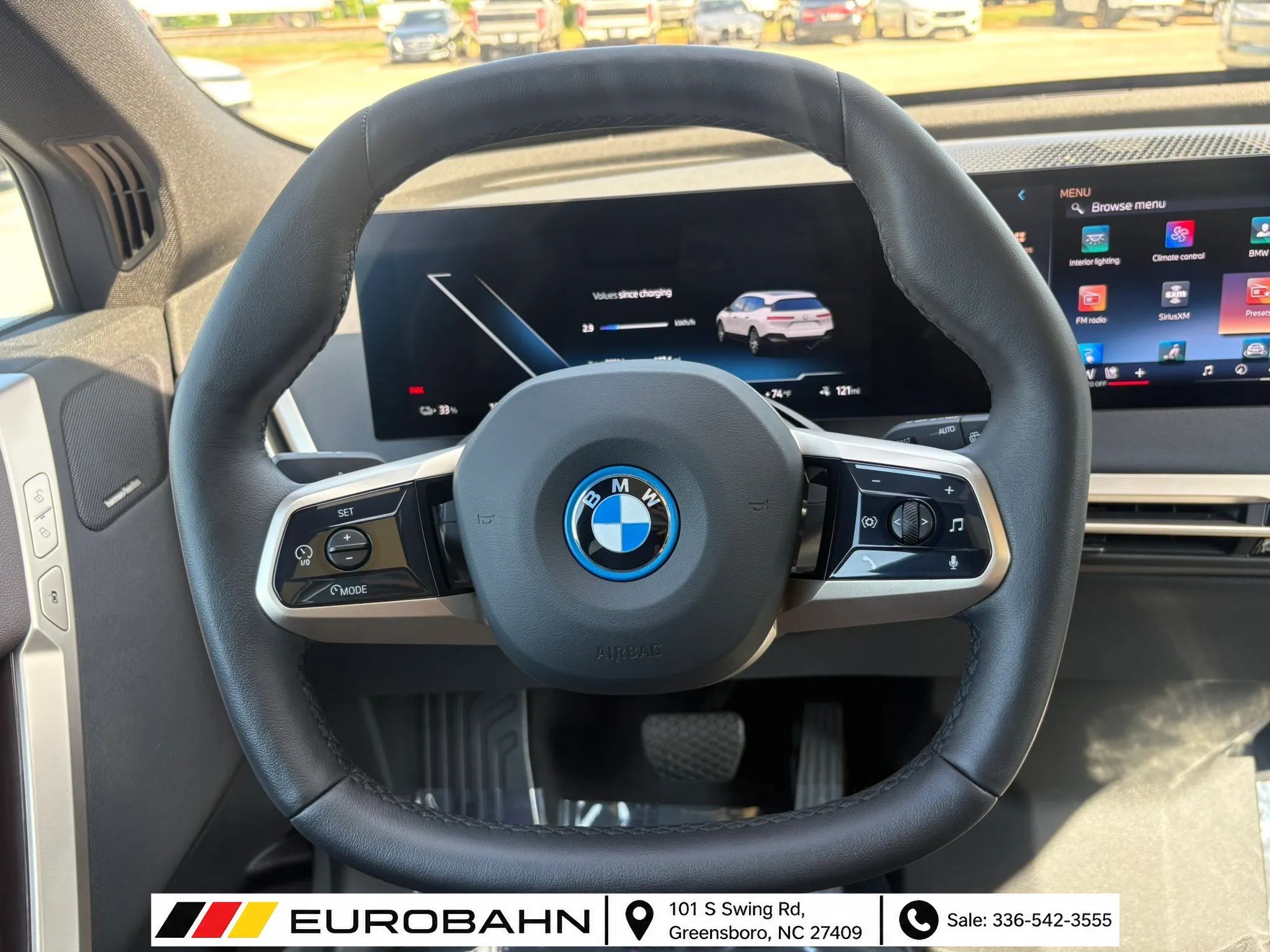 Used 2024 BMW iX xDrive50 AWD/4WD image 21