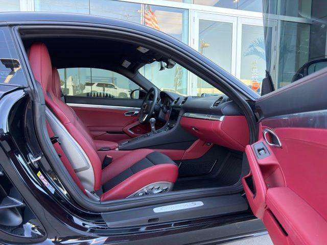 Used 2025 Porsche 718 Cayman S RWD image 7