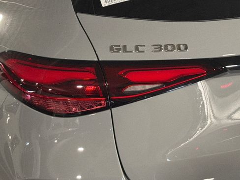 New 2027 Mercedes-Benz GLC 300 image 27