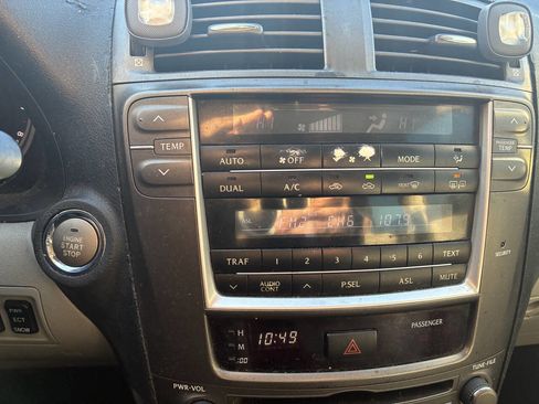 Used 2013 Ford Fiesta S image 4