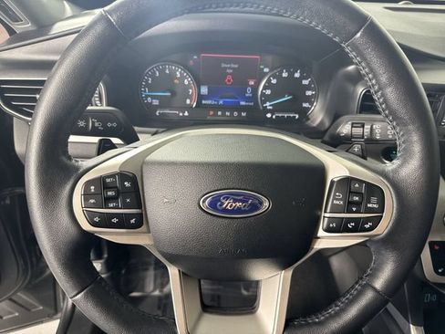 Used 2020 Ford Explorer XLT w/ Equipment Group 202A AWD/4WD image 12