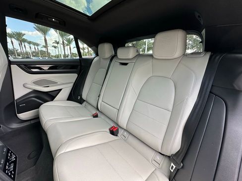 Used 2025 Porsche Macan 4 Electric image 37