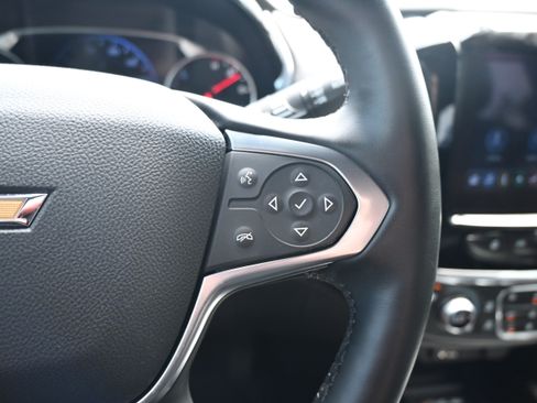 Used 2023 Chevrolet Traverse Premier FWD image 18