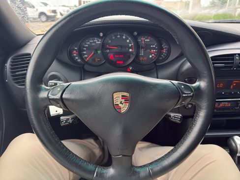 Used 2002 Porsche 911 Carrera RWD image 13