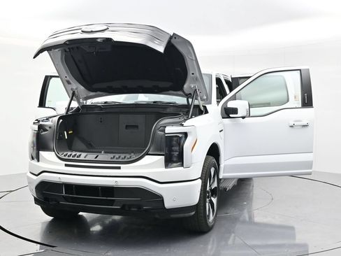Used 2023 Ford F150 Lightning Platinum AWD/4WD image 52