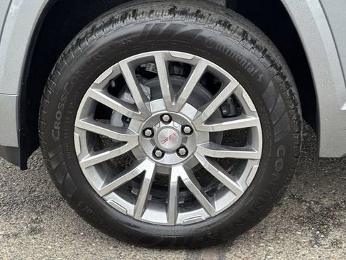 New 2026 GMC Terrain Denali w/ LPO, Floor Liner Package image 32