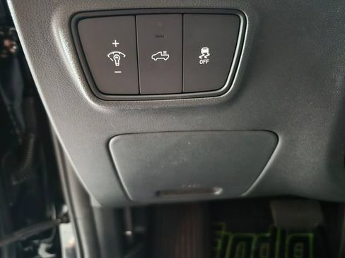 Used 2022 Hyundai Santa Cruz SEL w/ Activity Package FWD image 17