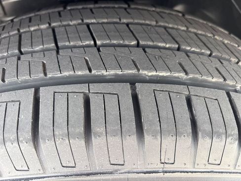 Used 2012 Chevrolet Traverse LT image 27