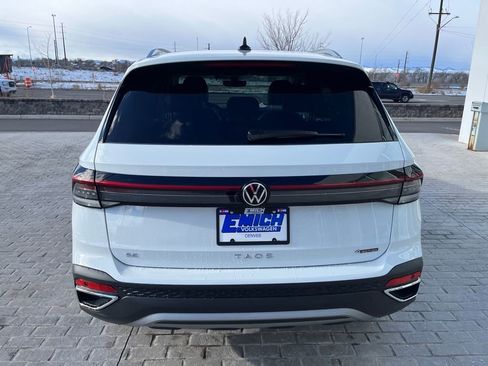 New 2026 Volkswagen Taos SE image 4