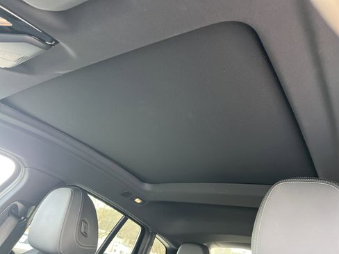 Used 2025 BMW X4 xDrive30i image 18