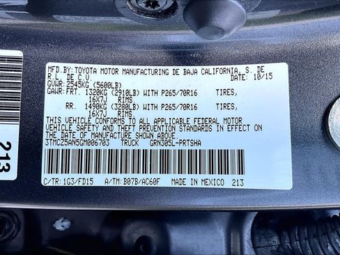 Used 2016 Toyota Tacoma TRD Off-Road w/ Premium & Technology Package AWD/4WD image 37