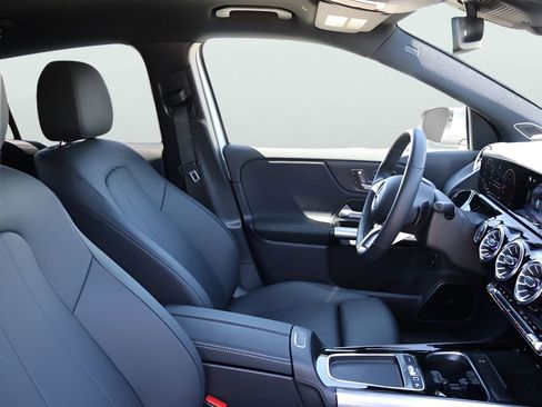 Certified 2026 Mercedes-Benz GLA 250 4MATIC image 8