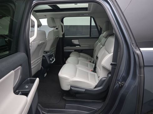 Used 2025 Ford Expedition Max Active AWD/4WD image 20