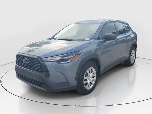 Certified 2024 Toyota Corolla Cross L FWD image 3