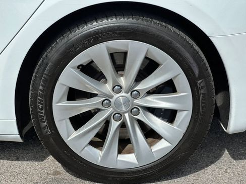 Used 2017 Tesla Model S 75D AWD/4WD image 25