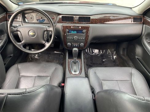 Used 2014 Chevrolet Impala LTZ image 12