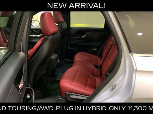 Used 2025 Lincoln Corsair Grand Touring w/ Towing Package AWD/4WD image 22