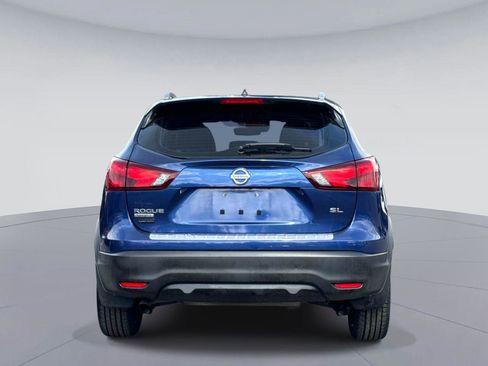 Used 2018 Nissan Rogue Sport SL w/ SL Premium Package FWD image 4