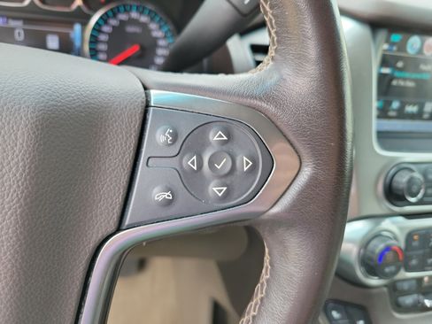 Used 2020 Chevrolet Suburban Premier image 17