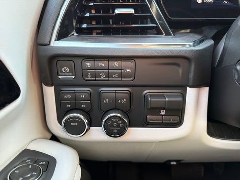 New 2026 Chevrolet Tahoe Premier w/ Sun And Tow Package AWD/4WD image 33