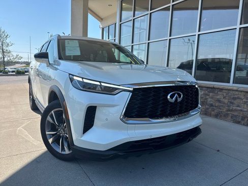 Used 2023 INFINITI QX60 Luxe w/ Cargo Package image 2