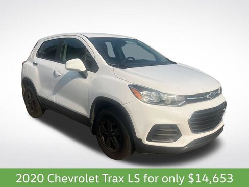 Used 2020 Chevrolet Trax LS w/ Tint and Cruise Package AWD/4WD image 7