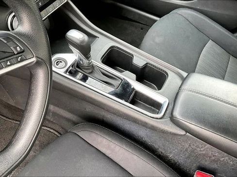 Used 2023 Nissan Sentra SV image 13