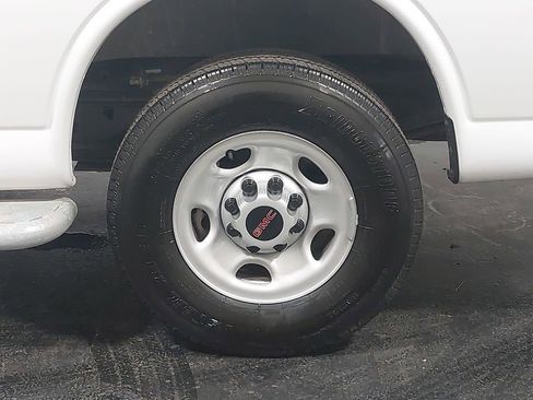 Used 2024 GMC Savana 2500 w/ Driver Convenience Package image 29