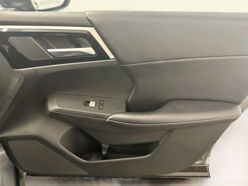 Used 2024 Mitsubishi Outlander SE AWD/4WD image 34