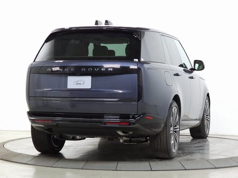New 2025 Land Rover Range Rover SE image 6