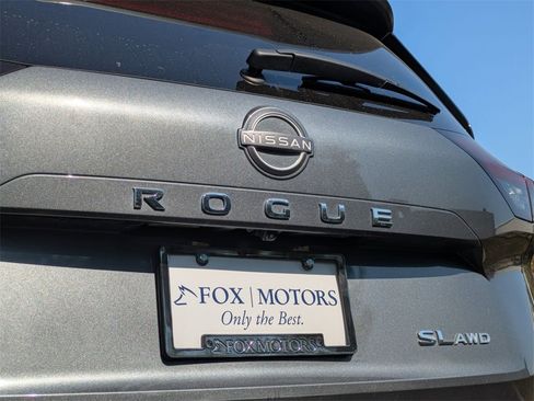 Certified 2022 Nissan Rogue SL w/ SL Premium Package image 15