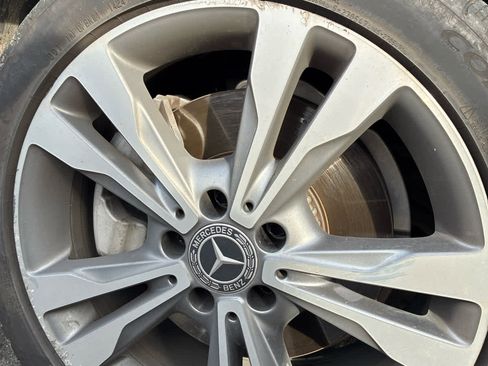 Used 2018 Mercedes-Benz C 300 4MATIC Sedan image 5