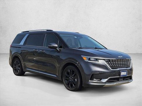 Used 2024 Kia Carnival SX FWD image 3