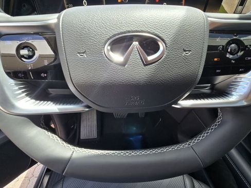 New 2026 INFINITI QX80 Luxe RWD image 25
