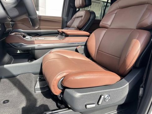 New 2026 Lincoln Navigator L Reserve image 21