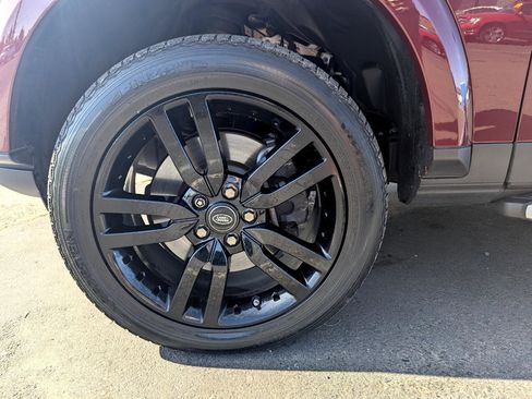 Used 2016 Land Rover LR4 HSE image 32