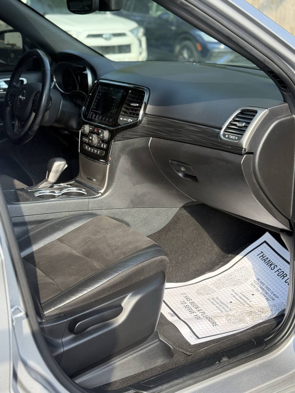 Used 2020 Jeep Grand Cherokee Altitude AWD/4WD image 23