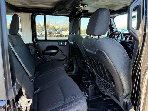Used 2019 Jeep Wrangler Unlimited Rubicon w/ LED Lighting Group image 11
