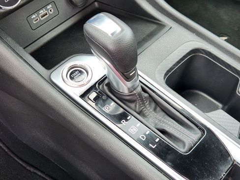 Used 2020 Nissan Sentra SV image 12