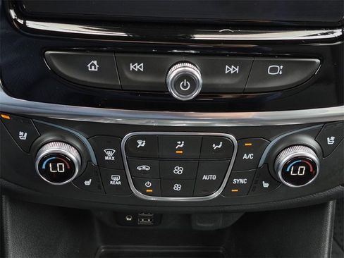 Used 2023 Chevrolet Traverse High Country image 30