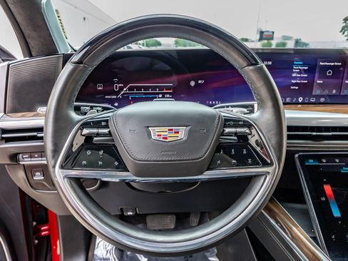 Used 2025 Cadillac Escalade Sport Platinum AWD/4WD image 19