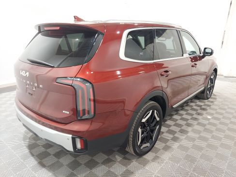 Used 2023 Kia Telluride EX AWD/4WD image 3