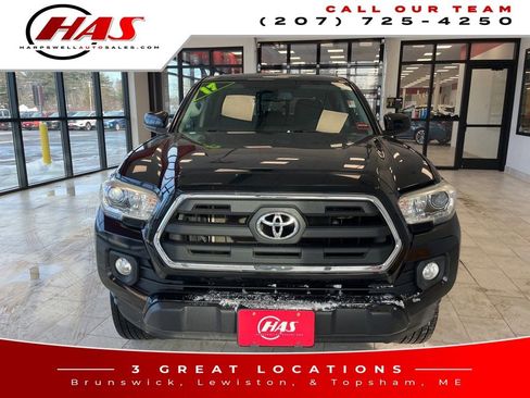 Used 2017 Toyota Tacoma image 9