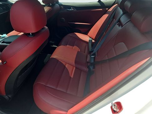 Used 2019 Kia Stinger GT2 AWD/4WD image 34