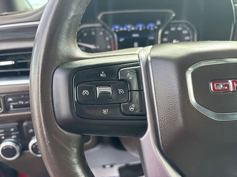 Used 2021 GMC Yukon XL SLT w/ SLT Luxury Package image 16