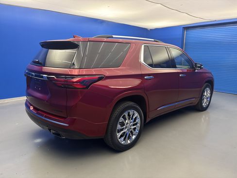 Used 2023 Chevrolet Traverse Premier w/ LPO, Floor Liner Package AWD/4WD image 7