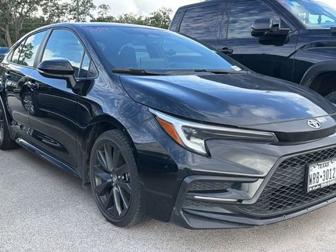 Certified 2025 Toyota Corolla SE w/ SE Premium Package FWD image 3